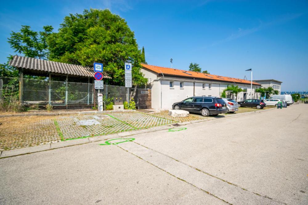 Hangar Apartments Izola Kültér fotó