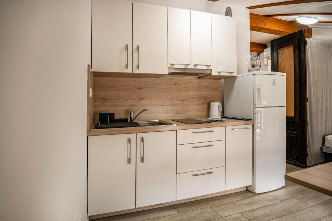 Hangar Apartments Izola Kültér fotó